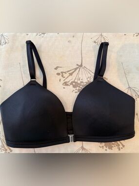PINK Victoria's Secret Black Seamless T-Shirt Bra